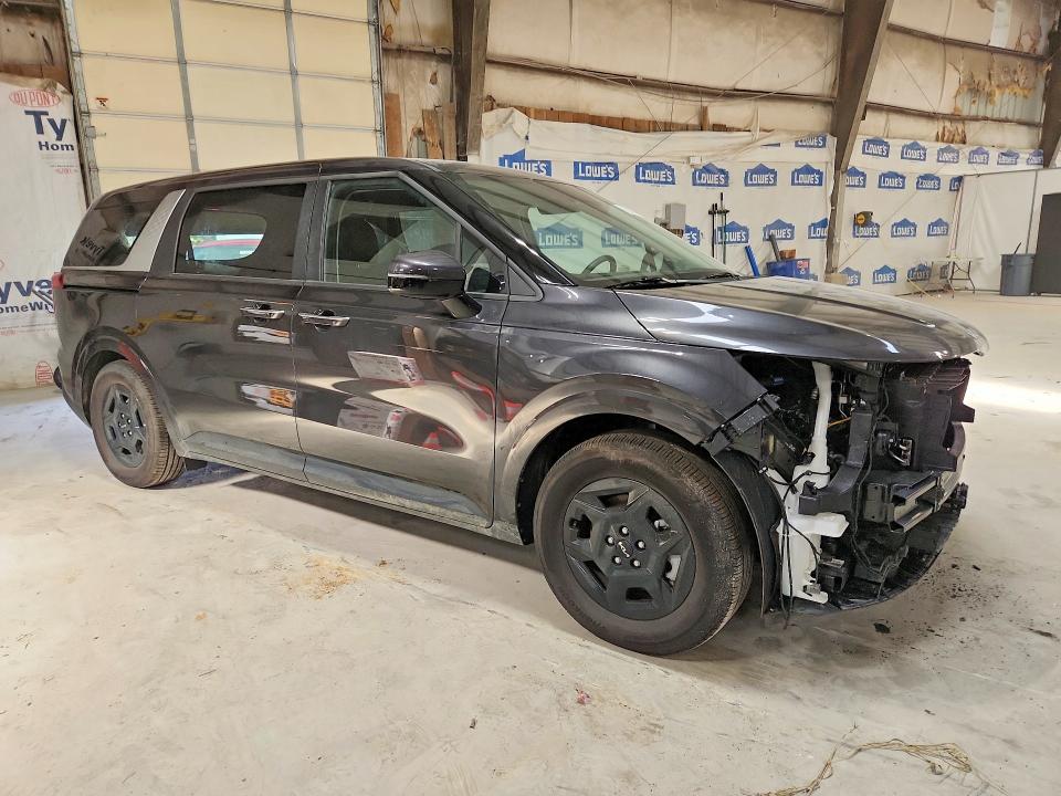 2026 Kia Carnival VIN KNDNB5K3XT6611370 COPART salvage auction — SIDE, Co - Certificate Of Title, sold $16,400 on 2026-07-08 (photo 4)