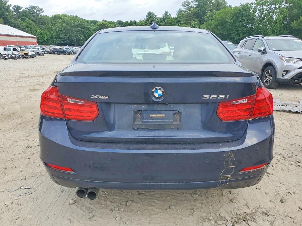 2015 BMW VIN WBA3B5G58FNS16791 COPART salvage auction — MINOR DENT/SCRATCHES, Ma - Cert Of Title-Reconstrctd Coll, sold $1,350 on 2026-07-02 (photo 6)