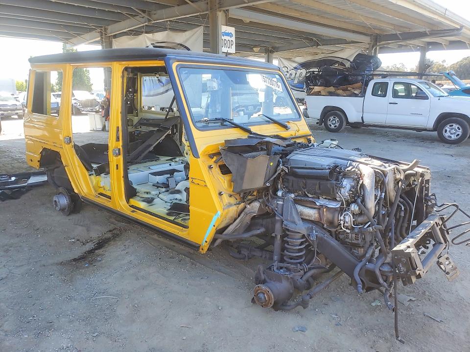2016 Mercedes-benz G-klasse amg 6x6 VIN WDCYC7DF0GX254952 COPART salvage auction — VANDALISM, Ca - Salvage Certificate, sold $6,700 on 2026-08-13 (photo 4)