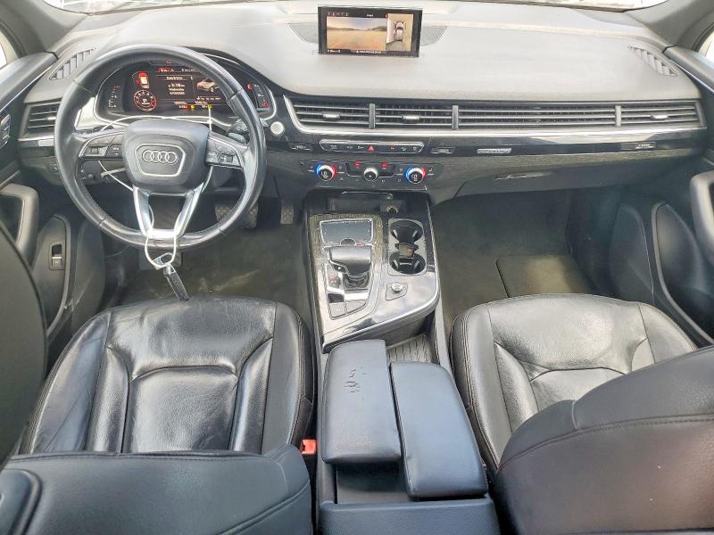 2017 Audi Q7 VIN WA1LAAF78HD010097 COPART salvage auction — MINOR DENT/SCRATCHES, Wv - Dealer Only Clean Title (P), sold $4,100 on 2026-07-15 (photo 8)