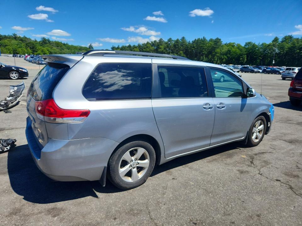 2013 Toyota Sienna VIN 5TDKK3DCXDS372831 COPART salvage auction — FRONT END, Wv - Salvage Certificate, sold $2,000 on 2026-07-16 (photo 3)