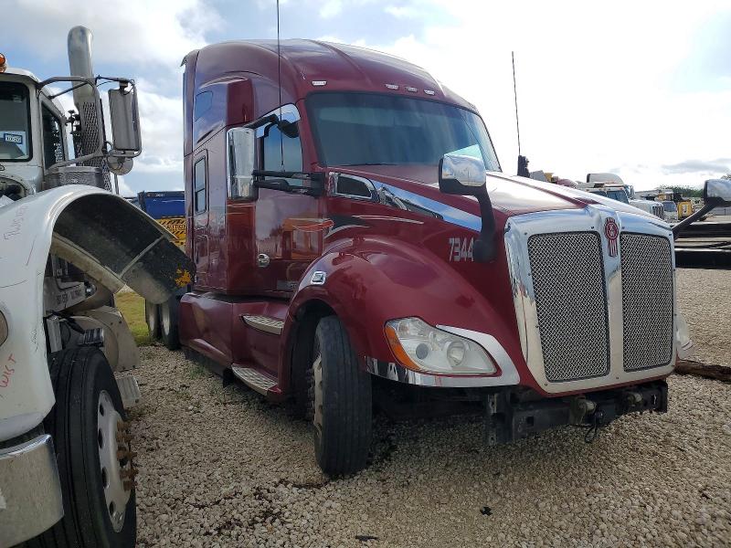 2019 Kenworth T680 VIN 1XKYDP9X9KJ277344 — COPART salvage auction photo