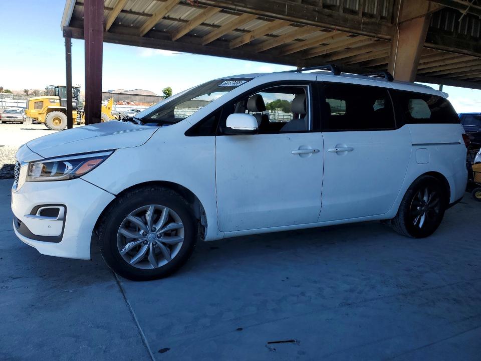 2021 Kia SEDONA VIN KNDMB5C10M6673418 COPART salvage auction — FRONT END, Ca - Salvage Certificate, sold $3,900 on 2026-07-09 (photo 1)