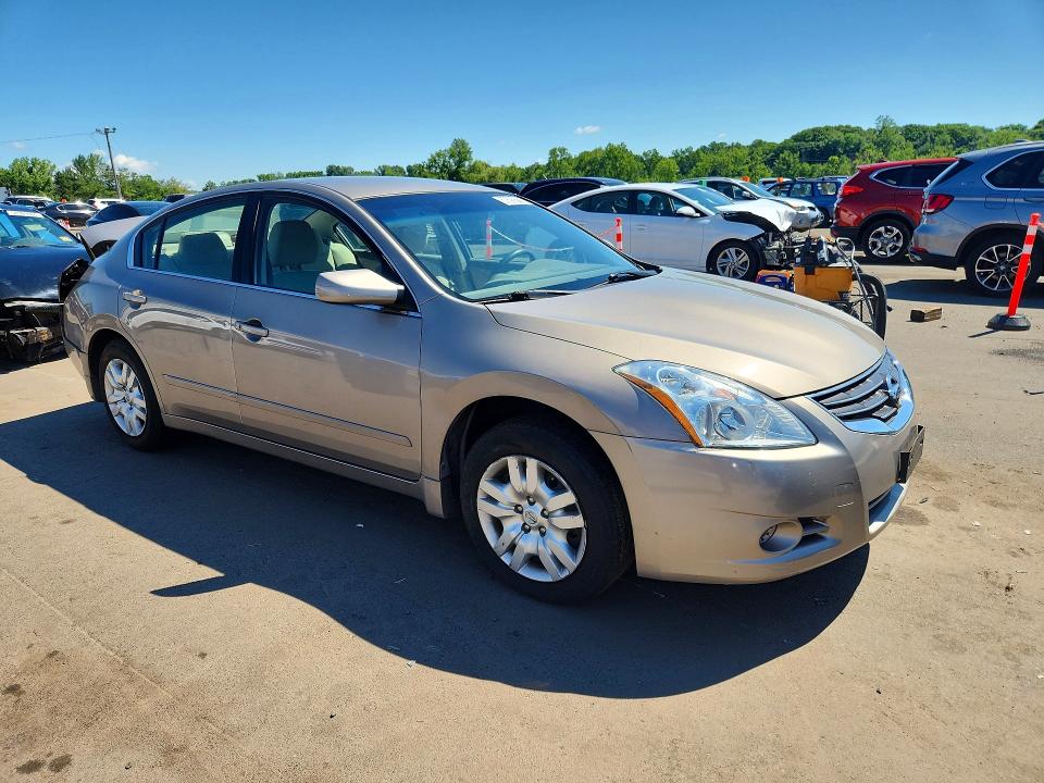 2011 Nissan Altima VIN 1N4AL2AP1BN484064 COPART salvage auction — REAR END, CT - CERT OF TITLE-SALVAGE, sold $525 on 2026-07-02 (photo 4)