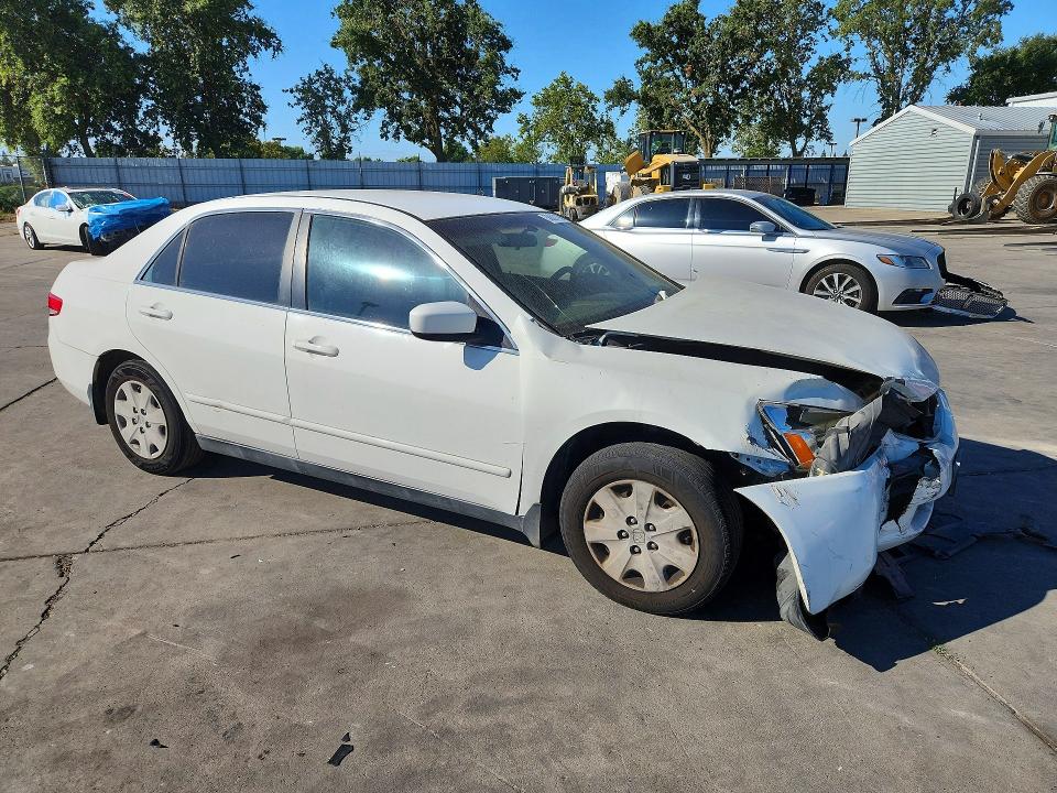 2003 Honda Accord VIN JHMCM56303C062466 COPART salvage auction — FRONT END, CA - SALVAGE CERTIFICATE, sold $275 on 2026-07-20 (photo 4)