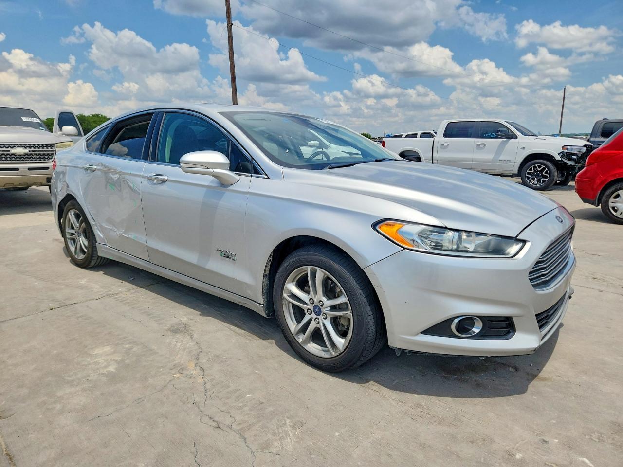 2016 Ford Fusion VIN 3FA6P0SU8GR384566 COPART salvage auction — Side, TX - SALVAGE VEHICLE TITLE, sold $2,100 on 2026-07-06 (photo 4)