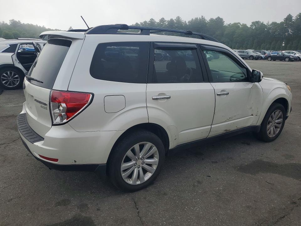 2011 Subaru Forester VIN JF2SHADC4BH764452 COPART salvage auction — SIDE, Ri - Salvage Certificate Of Title, sold $950 on 2026-07-21 (photo 3)