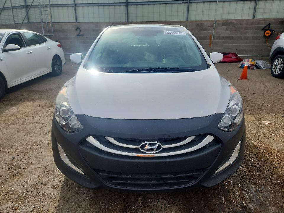 2013 Hyundai Elantra VIN KMHD35LE5DU037746 COPART salvage auction — VANDALISM, Nm - Cert Of Title-Salvage, sold $2,350 on 2026-07-13 (photo 5)