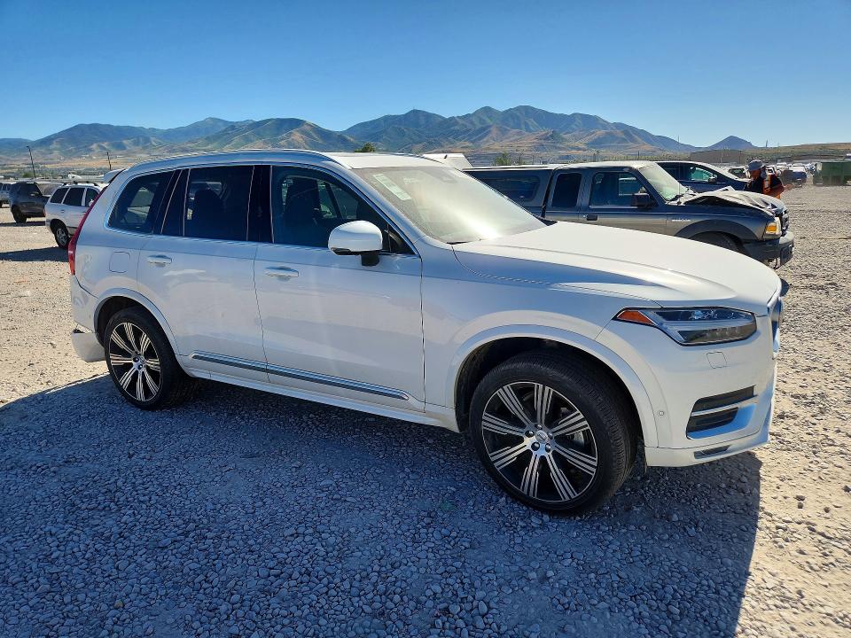 2025 Volvo Xc90 VIN YV4062PE2S1303139 COPART salvage auction — REAR END, Ut - Certificate Of Title, sold $40,000 on 2026-07-28 (photo 4)