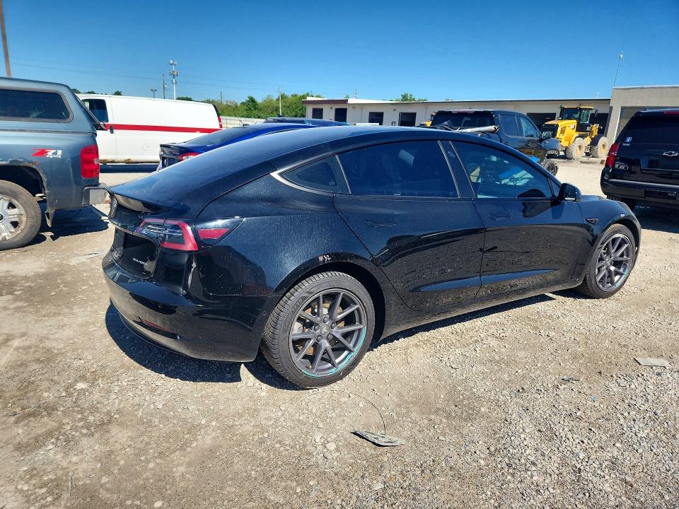 2021 Tesla VIN 5YJ3E1EB0MF858624 COPART salvage auction — SIDE, In - Cert Of Title-Salvage Title, sold $150 on 2026-07-21 (photo 3)
