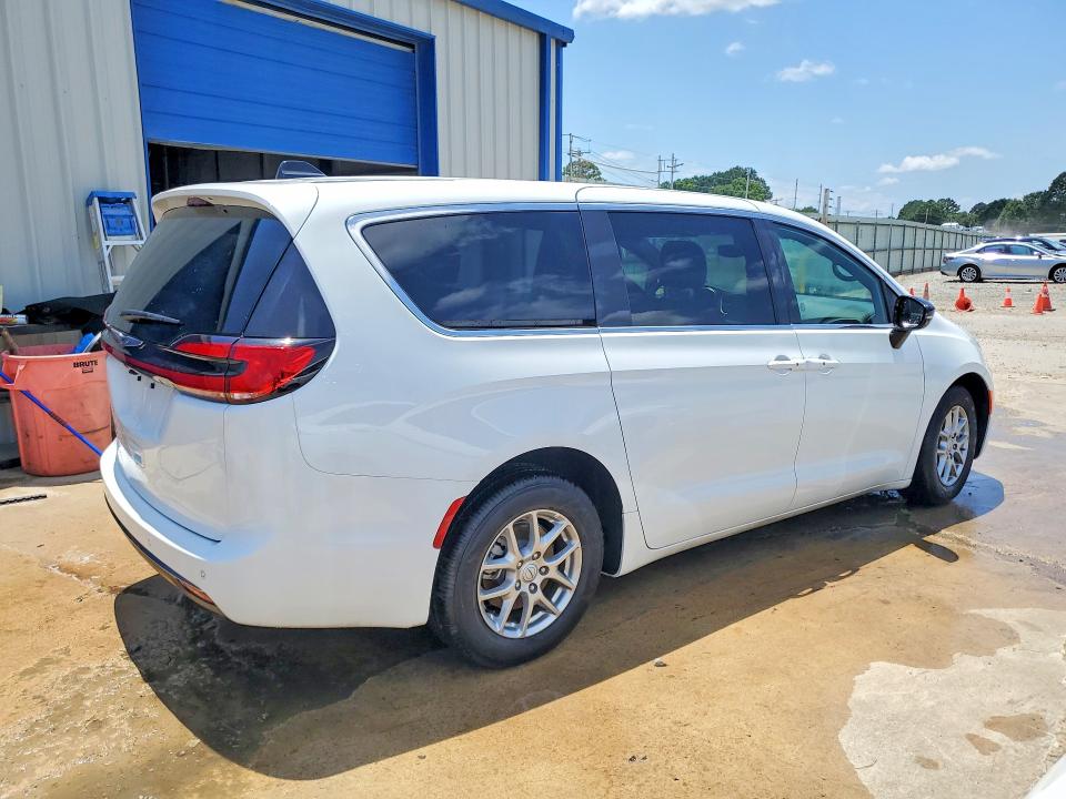 2026 Chrysler Pacifica VIN 2C4RC1BG9TR230886 COPART salvage auction — FRONT END, TX - CERTIFICATE OF TITLE, sold $18,200 on 2026-08-19 (photo 3)