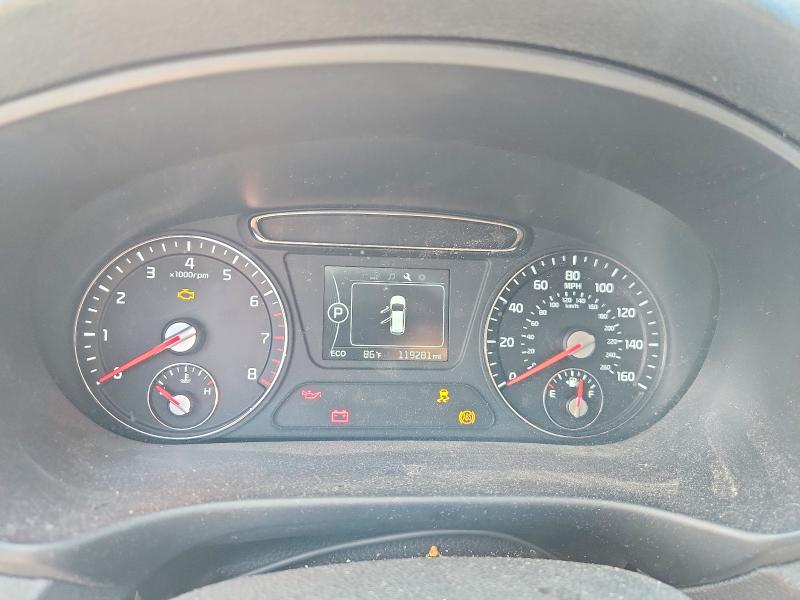 2017 Kia Sorento VIN 5XYPG4A53HG275315 COPART salvage auction — MINOR DENT/SCRATCHES, Mo - Certificate Of Title, sold $1,900 on 2026-07-20 (photo 9)
