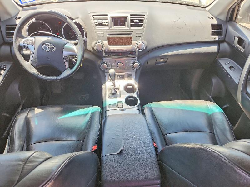 2011 Toyota Highlander VIN 5TDBK3EH7BS042538 COPART salvage auction — SIDE, Tx - Salvage Vehicle Title, sold $150 on 2026-07-21 (photo 8)