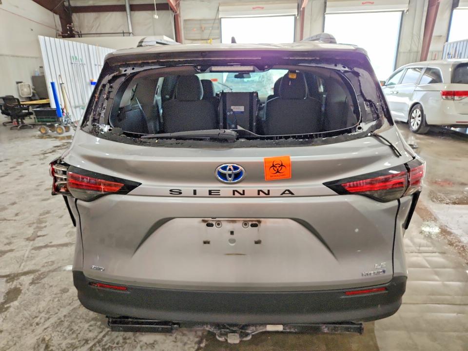 2022 Toyota Sienna VIN 5TDKSKFC6NS069389 COPART salvage auction — REAR END, Wv - Salvage Certificate, sold $5,000 on 2026-07-27 (photo 6)