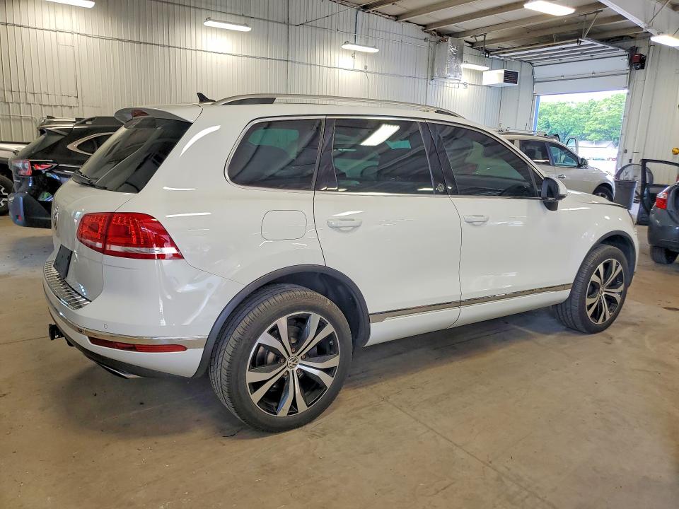 2017 Volkswagen VIN WVGRF7BP4HD001399 COPART salvage auction — FRONT END, Mn - Cert Of Title-Salvage, sold $2,600 on 2026-07-09 (photo 3)
