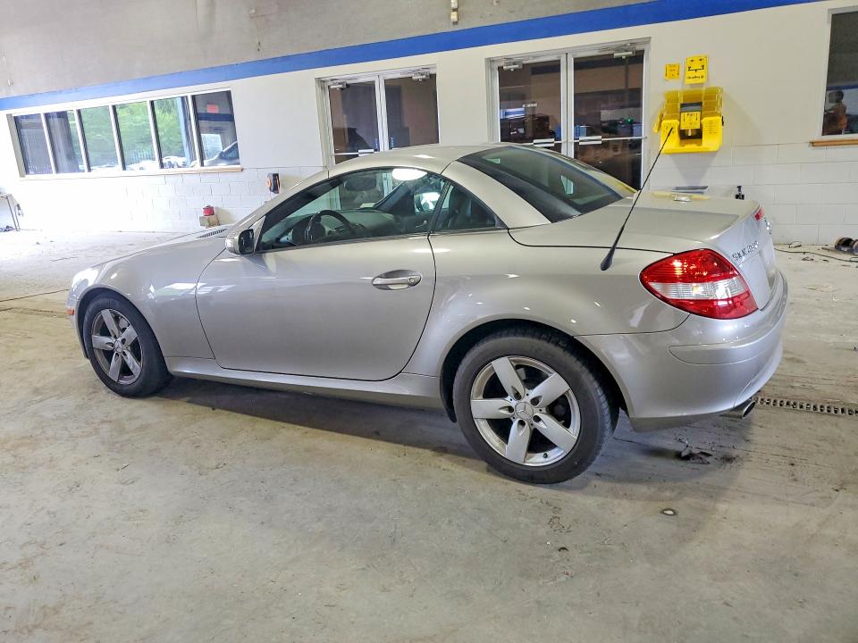 2006 Mercedes-benz Slk-class VIN WDBWK54F86F118687 COPART salvage auction — FRONT END, Va - Cert Of Title - Salvage, sold $1,500 on 2026-07-02 (photo 2)