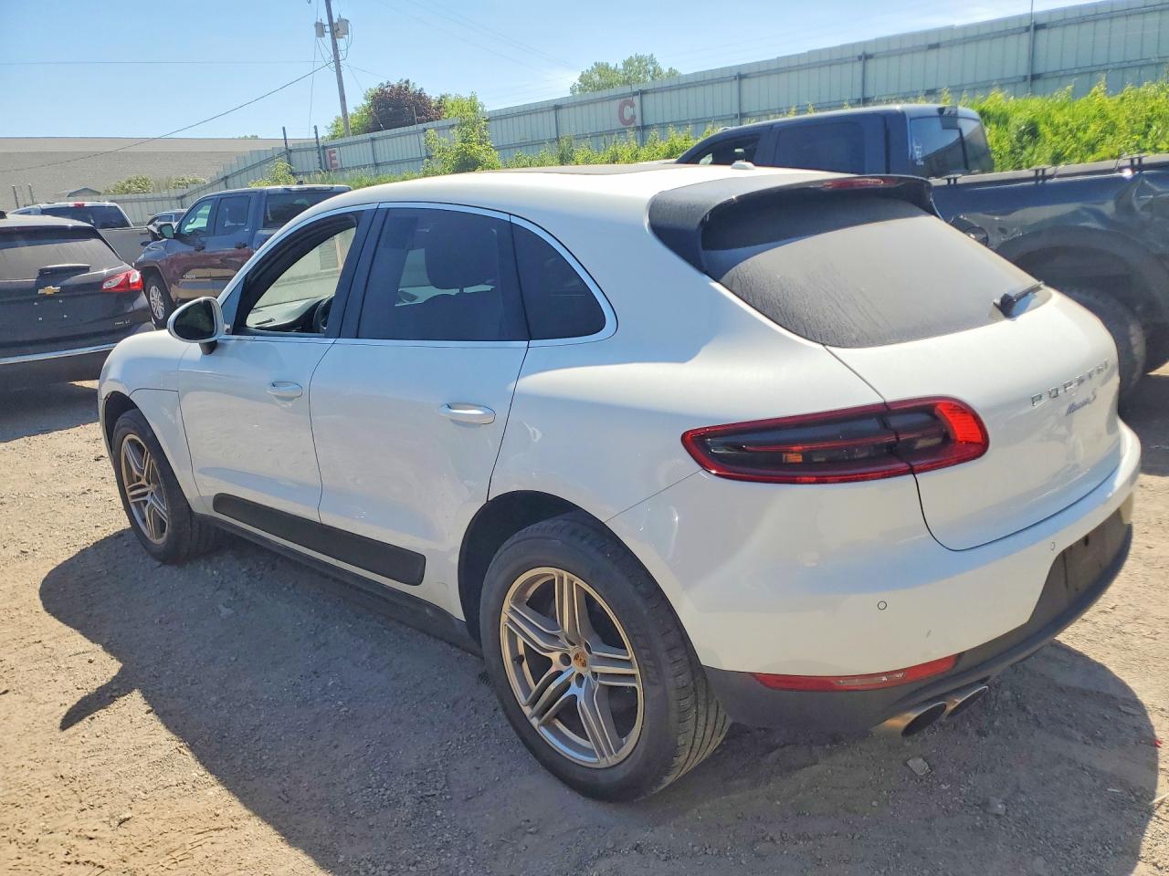 2016 Porsche Macan VIN WP1AB2A56GLB41165 COPART salvage auction — Minor Dent/Scratches, MI - DEALER ONLY CLEAN TITLE (P), sold $5,500 on 2026-07-01 (photo 2)