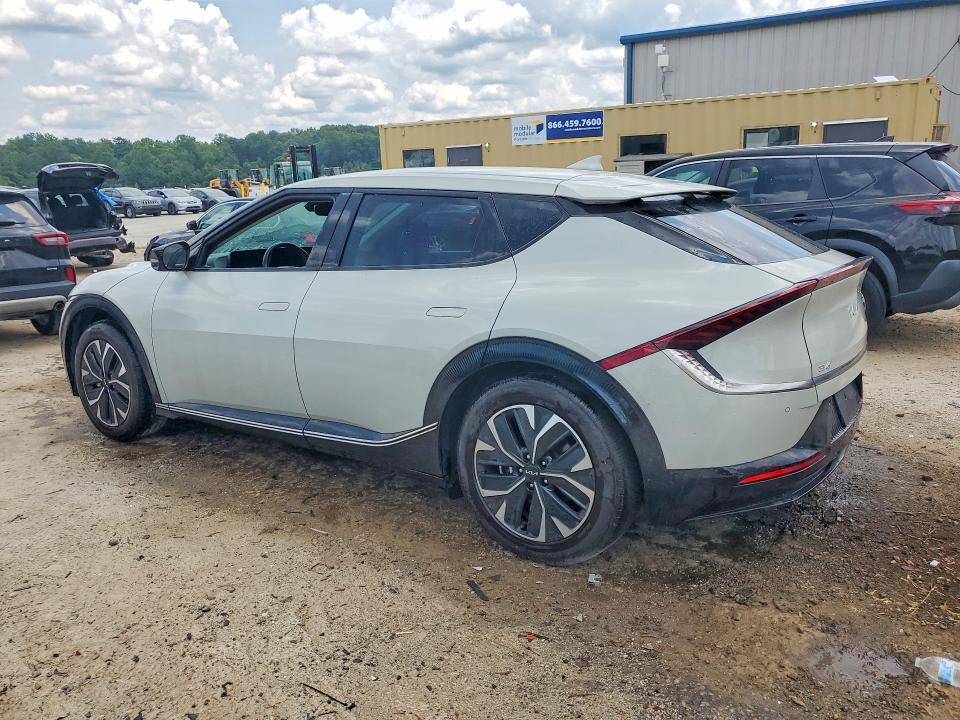 2023 Kia Ev6 VIN KNDC34LA1P5158098 COPART salvage auction — REAR END, KY - CERTIFICATE OF TITLE, sold $10,000 on 2026-07-13 (photo 2)
