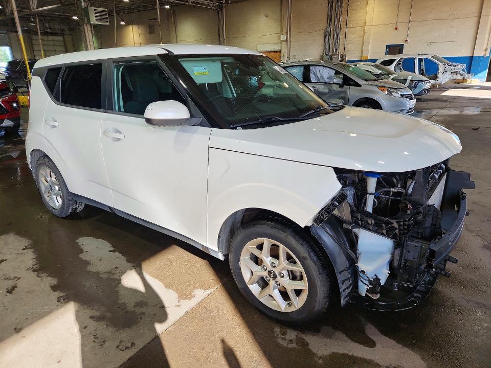 2023 Kia Soul VIN KNDJ23AU1P7200386 COPART salvage auction — FRONT END, Ca - Certificate Of Title, sold $4,050 on 2026-07-06 (photo 4)