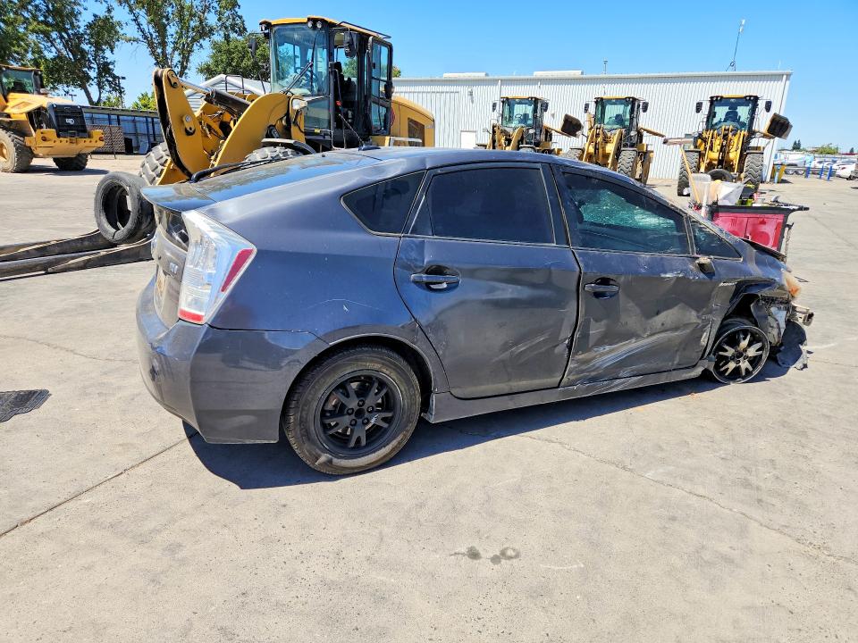 2010 Toyota Prius VIN JTDKN3DU7A5179702 COPART salvage auction — ROLLOVER, Ca - Salvage Certificate, sold $275 on 2026-07-13 (photo 3)