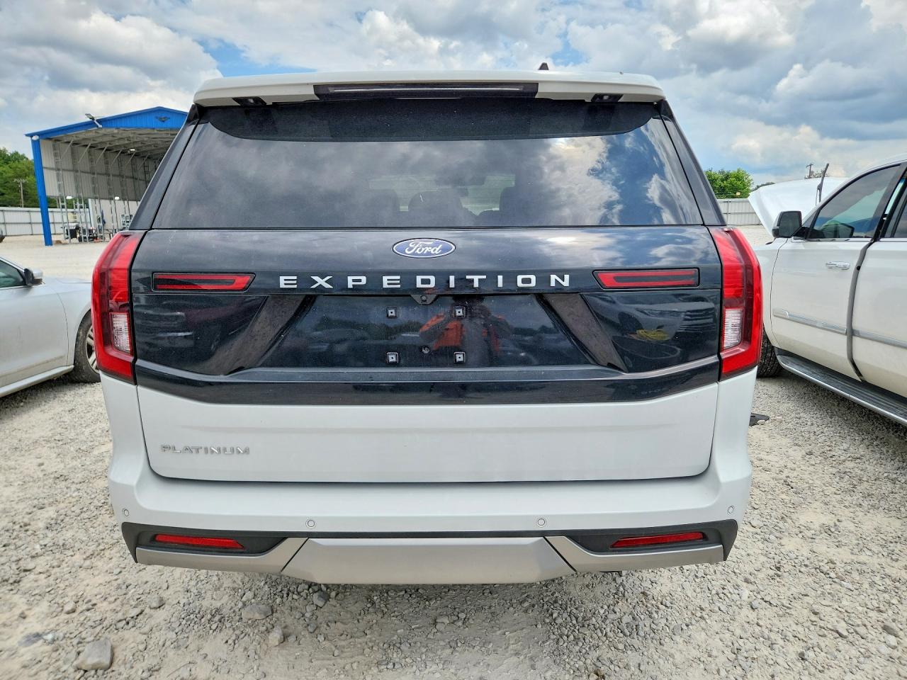 2025 Ford Expedition VIN 1FMJU1M82SEA60510 COPART salvage auction — Hail, MO - SALVAGE CERTIFICATE OF TITLE, sold $42,750 on 2026-06-29 (photo 6)