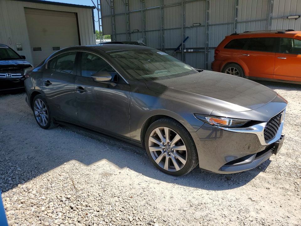 2021 Mazda 3 VIN JM1BPABL4M1338731 COPART salvage auction — HAIL, Salvage Title, sold $9,400 on 2026-08-26 (photo 4)