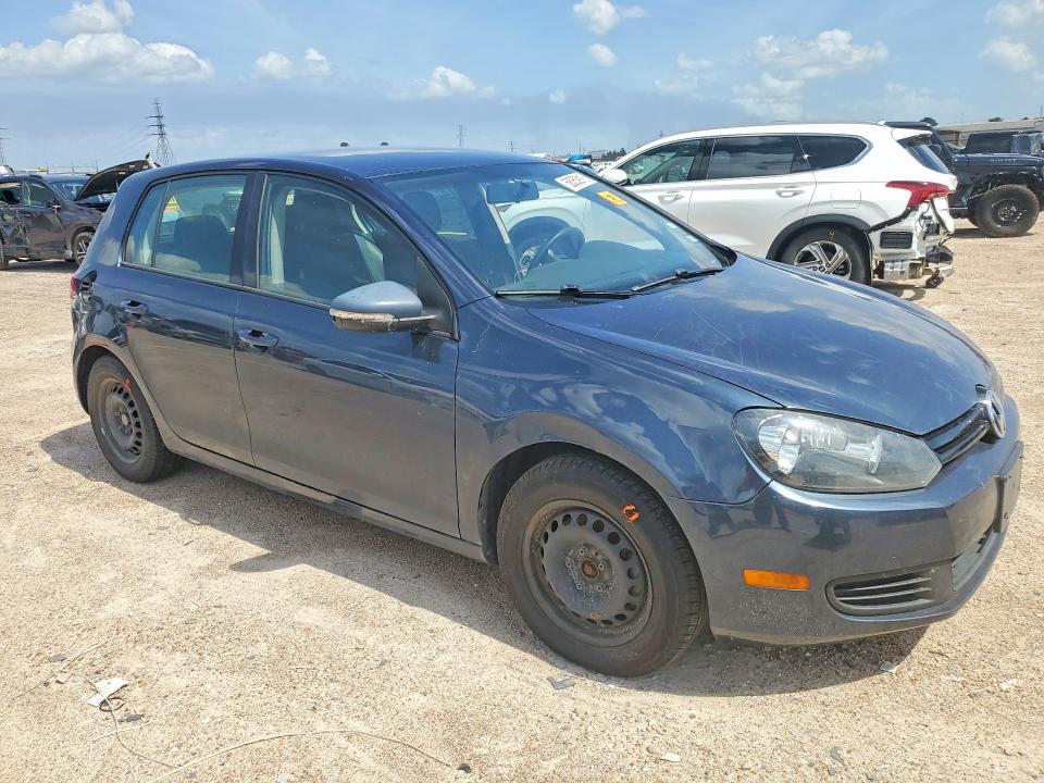 2013 Volkswagen VIN WVWDB7AJ2DW027148 COPART salvage auction — SIDE, Tx - Salvage Vehicle Title, sold $950 on 2026-08-07 (photo 4)