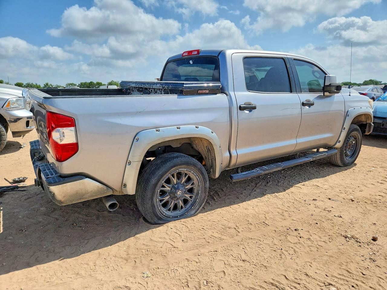 2016 Toyota Tundra VIN 5TFEM5F16GX096760 COPART salvage auction — Minor Dent/Scratches, TX - CERTIFICATE OF TITLE, sold $4,350 on 2026-07-09 (photo 3)