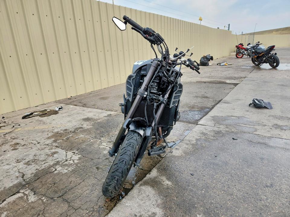 2018 Yamaha Mt VIN JYARN53E1JA002828 COPART salvage auction — FRONT END, CO - PUBLIC - SALVAGE TITLE, sold $3,700 on 2026-08-03 (photo 2)