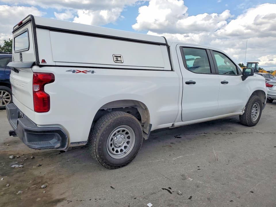2024 Chevrolet VIN 1GCUDAED7RZ183462 COPART salvage auction — MINOR DENT/SCRATCHES, Fl - Certificate Of Title, sold $11,000 on 2026-09-08 (photo 3)
