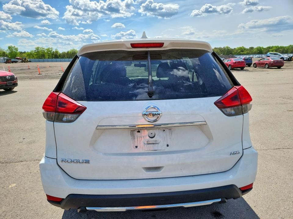2017 Nissan VIN JN8AT2MV9HW012528 COPART salvage auction — MINOR DENT/SCRATCHES, Ny - Certificate Of Title, sold $800 on 2026-07-29 (photo 6)