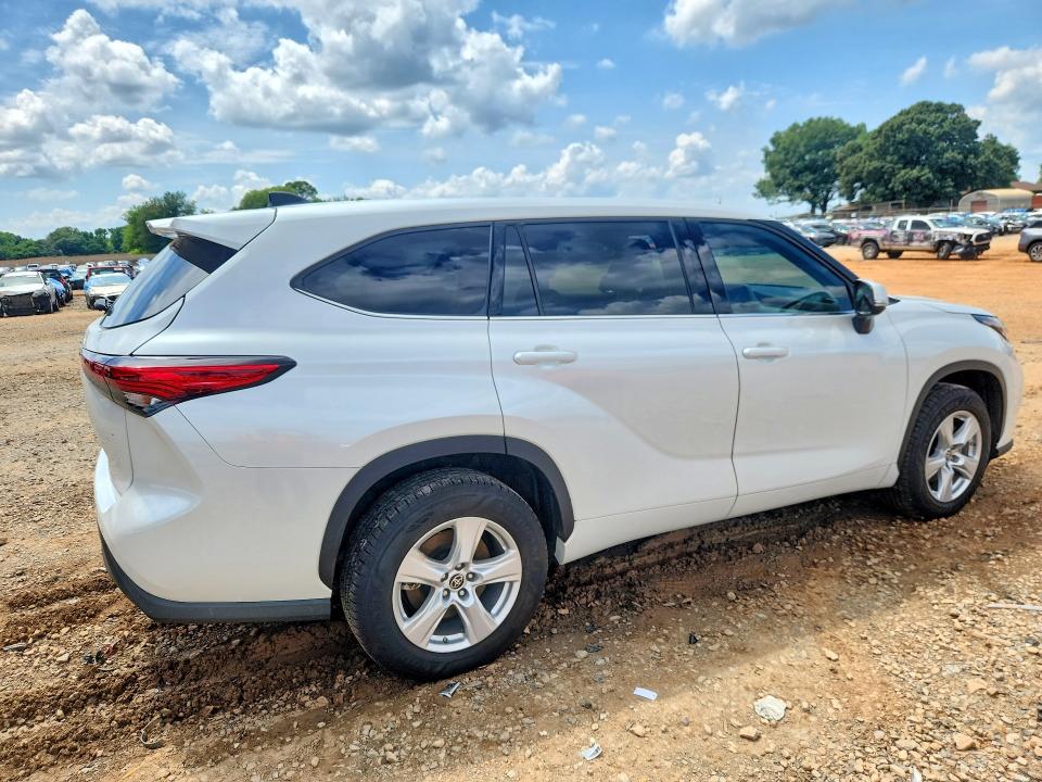 2022 Toyota Highlander VIN 5TDCZRAH2NS115960 COPART salvage auction — SIDE, Al - Cert Of Title-Salvage Title, sold $14,400 on 2026-07-22 (photo 3)
