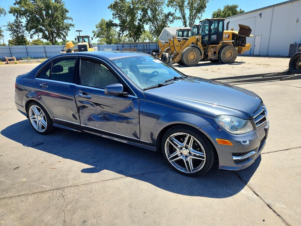 2014 Mercedes-benz VIN WDDGF4HB5EG225254 COPART salvage auction — SIDE, Ca - Salvage Certificate, sold $2,700 on 2026-08-03 (photo 4)