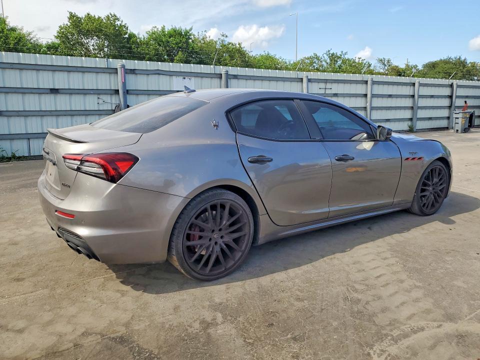 2022 Maserati Ghibli VIN ZAM57ZST1NX399881 COPART salvage auction — FRONT END, Fl - Cert Of Title Slvg Rebuildable, sold $29,500 on 2026-08-03 (photo 3)