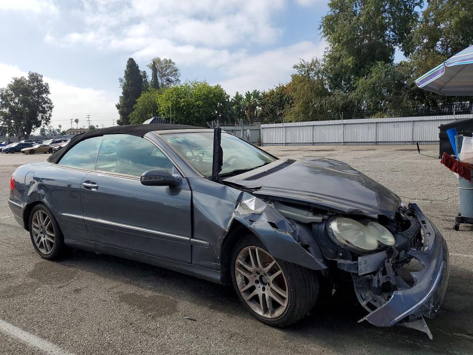 2009 Mercedes-benz Clk-class VIN WDBTK56F89T104424 COPART salvage auction — FRONT END, Ca - Dis/Dlr/Exp Only Clean Title, sold $525 on 2026-07-07 (photo 4)