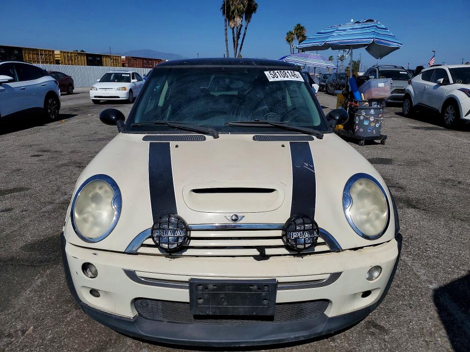 2005 Mini Cooper VIN WMWRE33505TG96981 COPART salvage auction — FRONT END, Ca - Dis/Dlr/Exp Only Clean Title, sold $250 on 2026-07-10 (photo 5)