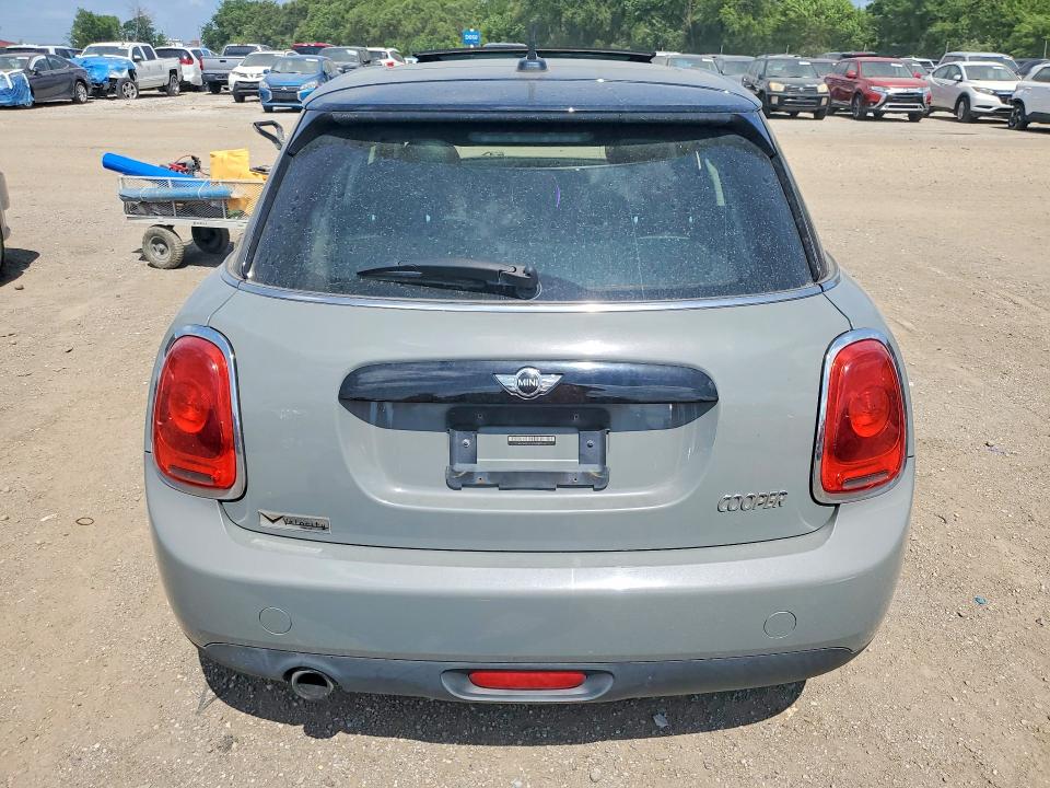 2016 Mini Cooper VIN WMWXU1C57G2D09348 COPART salvage auction — MECHANICAL, Wv - Certificate Of Title, sold $1,100 on 2026-07-10 (photo 6)