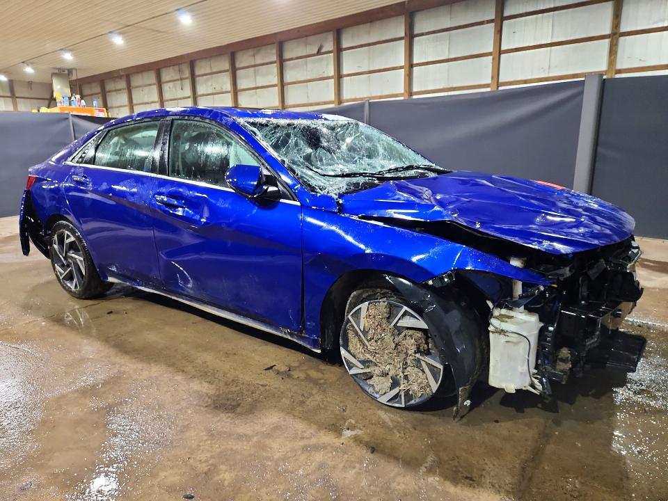 2025 Hyundai Elantra VIN KMHLP4DG4SU864340 COPART salvage auction — ROLLOVER, OH - BILL OF SALE-PARTS ONLY (P), sold $2,050 on 2026-07-11 (photo 4)