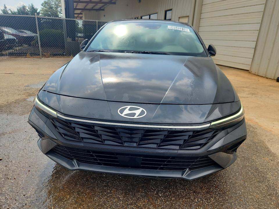 2024 Hyundai Elantra VIN KMHLS4DG2RU835458 COPART salvage auction — MINOR DENT/SCRATCHES, AL - CERTIFICATE OF TITLE, sold $15,700 on 2026-07-23 (photo 5)