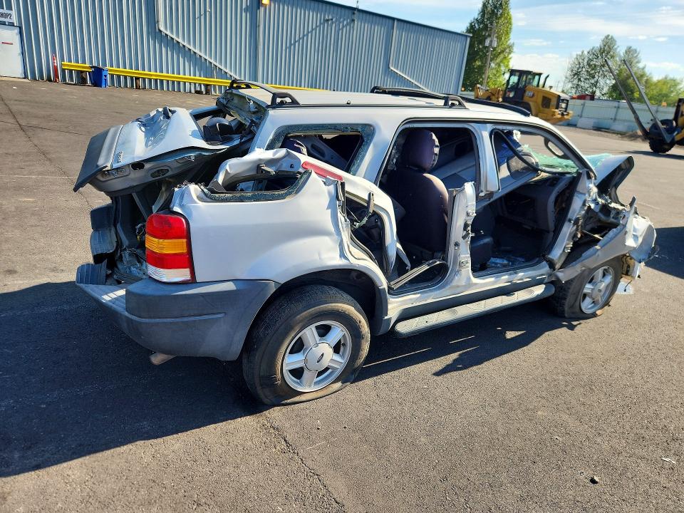 2002 Ford Escape VIN 1FMYU02122KC84635 COPART salvage auction — FRONT END, Or - Lien Papers Salvage, sold $100 on 2026-07-08 (photo 3)