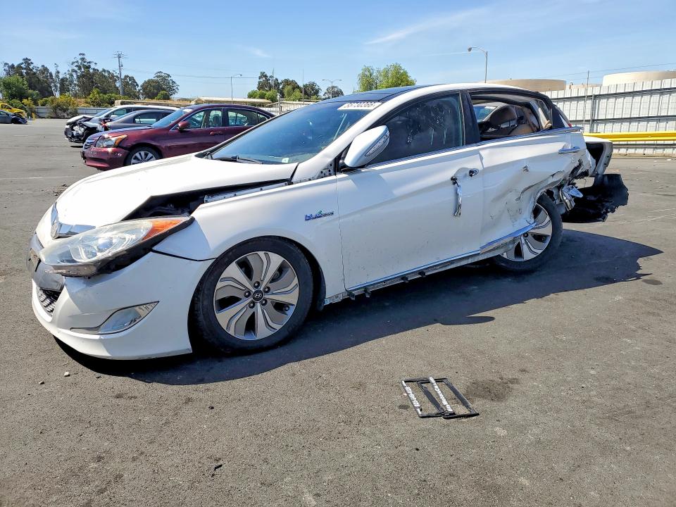 2013 Hyundai VIN KMHEC4A43DA064843 COPART salvage auction — UNDERCARRIAGE, Ca - Salvage Certificate, sold $350 on 2026-07-13 (photo 1)
