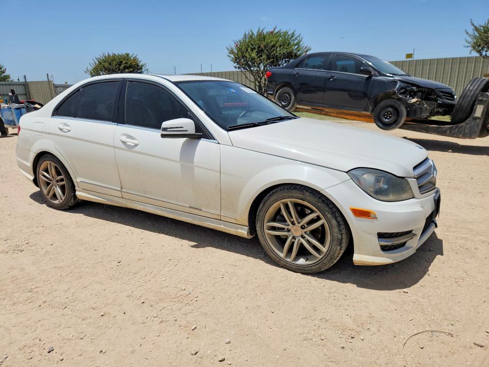 2013 Mercedes-benz C-klasse VIN WDDGF4HB6DA771191 COPART salvage auction — MECHANICAL, Tx - Certificate Of Title, sold $175 on 2026-07-09 (photo 4)