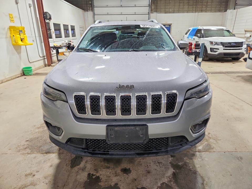 2019 Jeep Cherokee VIN 1C4PJMLBXKD330546 COPART salvage auction — SIDE, In - Certificate Of Title, sold $2,750 on 2026-07-21 (photo 5)