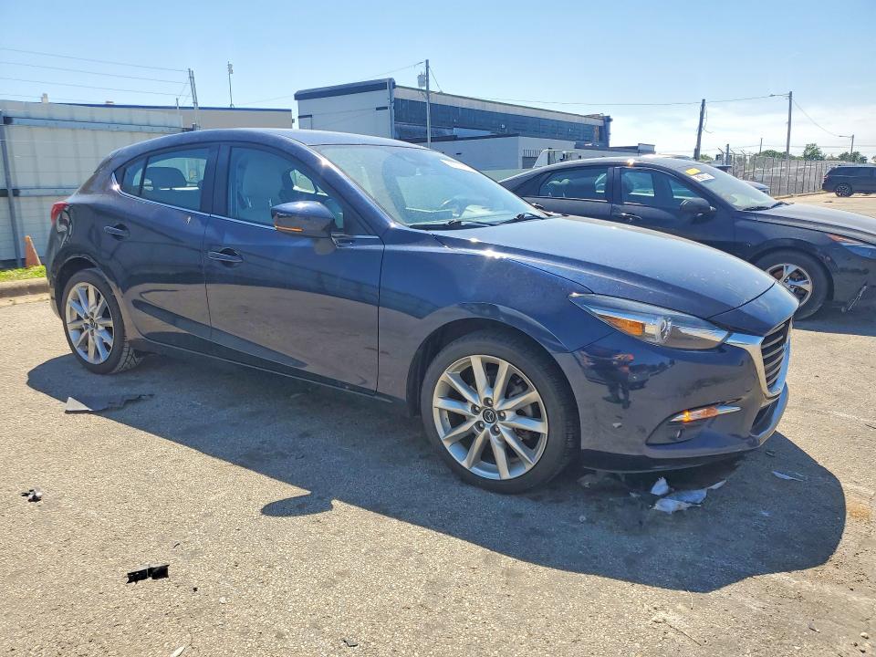2017 Mazda 3 VIN JM1BN1M38H1131641 COPART salvage auction — NORMAL WEAR, Oh - Certificate Of Title, sold $8,700 on 2026-07-28 (photo 4)