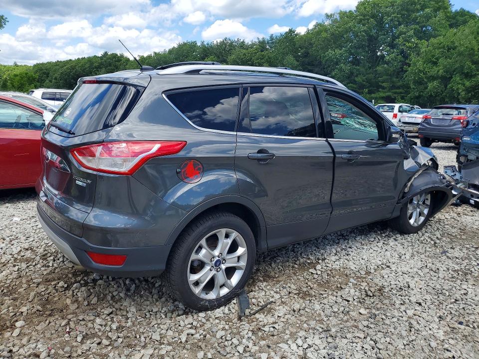2016 Ford Escape VIN 1FMCU9JX7GUA89341 COPART salvage auction — FRONT END, Co - Bill Of Sale-Parts Only, sold $575 on 2026-07-06 (photo 3)