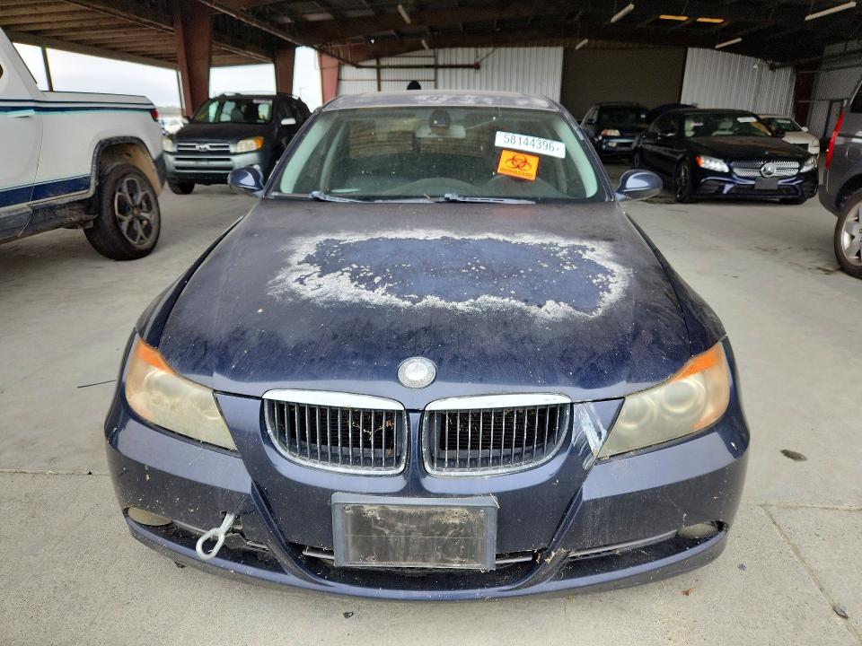 2006 BMW 3 series VIN WBAVB33536PS05091 COPART salvage auction — MINOR DENT/SCRATCHES, Ca - Dis/Dlr/Exp Only Clean Title, sold $375 on 2026-07-06 (photo 5)
