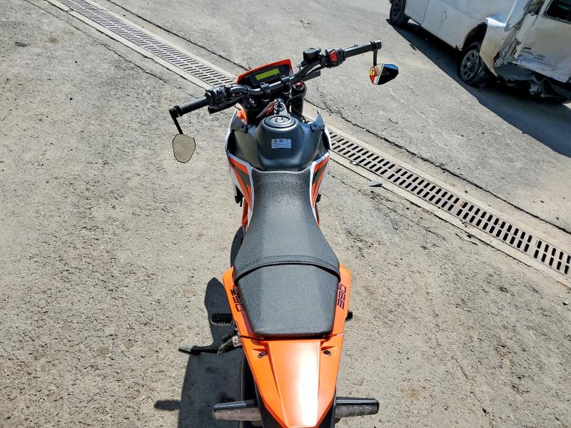 2025 Ktm 690 supermoto VIN MD2J2J402SN201008 COPART salvage auction — SIDE, Nj - Cert Of Title-Salvage, sold $4,500 on 2026-07-16 (photo 6)