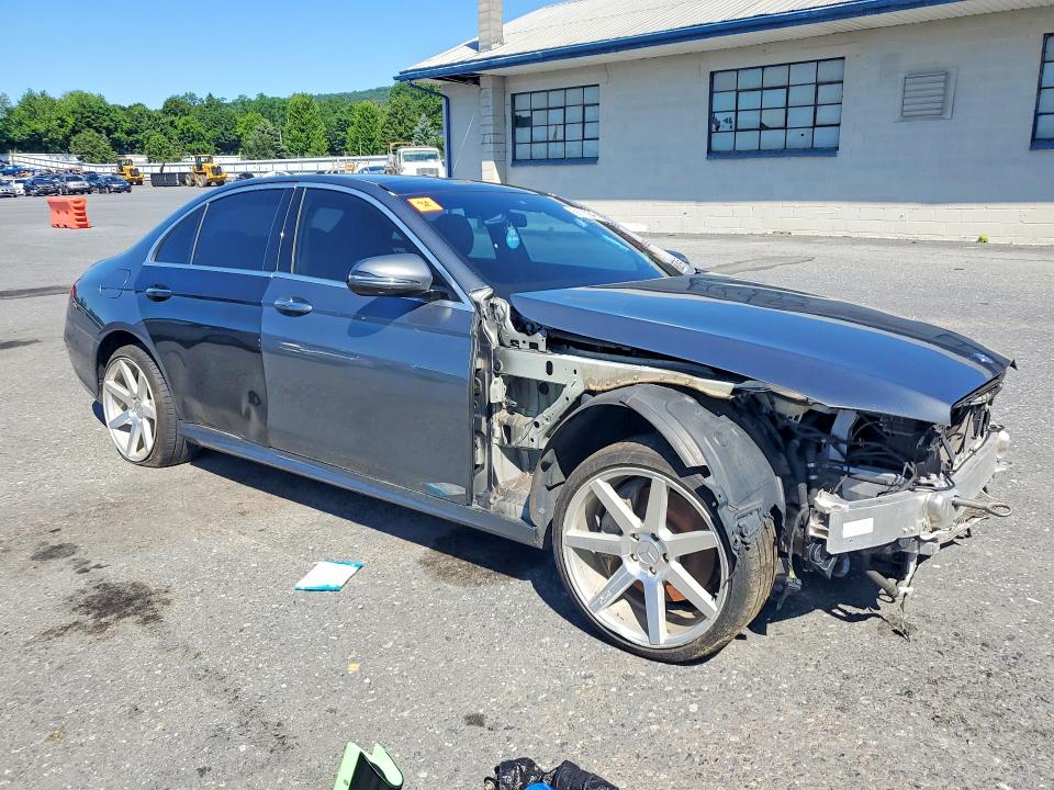 2017 Mercedes-benz E-klasse VIN WDDZF4KB6HA132039 COPART salvage auction — ALL OVER, Wv - Certificate Of Title, sold $1,350 on 2026-07-28 (photo 4)