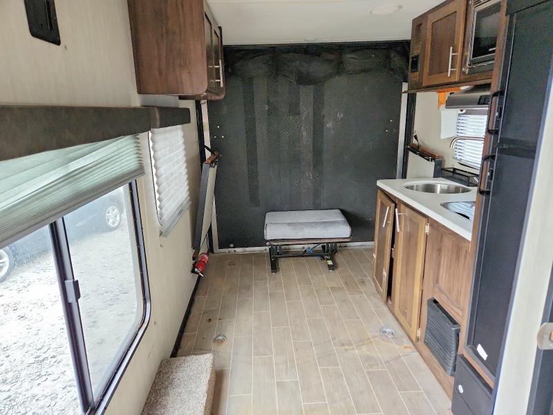 2019 Frrv VIN 5ZT2CKGC9KY003123 COPART salvage auction — HAIL, MN - CERT OF TITLE-SALVAGE, sold $2,600 on 2026-07-16 (photo 6)