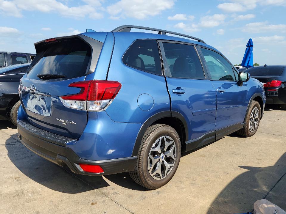 2020 Subaru Forester VIN JF2SKAJC0LH417207 COPART salvage auction — NORMAL WEAR, Tx - Cert Of Title-Rebuilt Salvage, sold $11,200 on 2026-07-08 (photo 3)